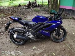 YAMAHA R15 V3